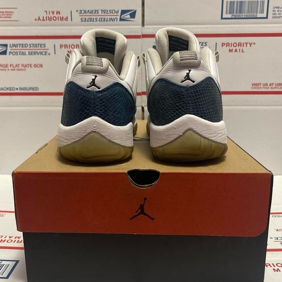 Nike Air Jordan 11 Low “Navy Snakeskin” 2019 - Picture 4 of 7